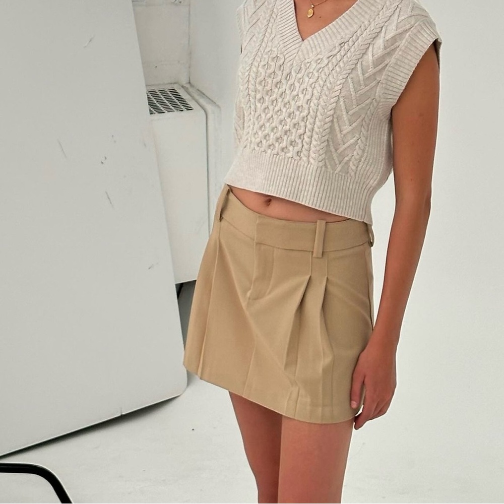 Sunday Best Aritzia Mini Skirt - Size 0